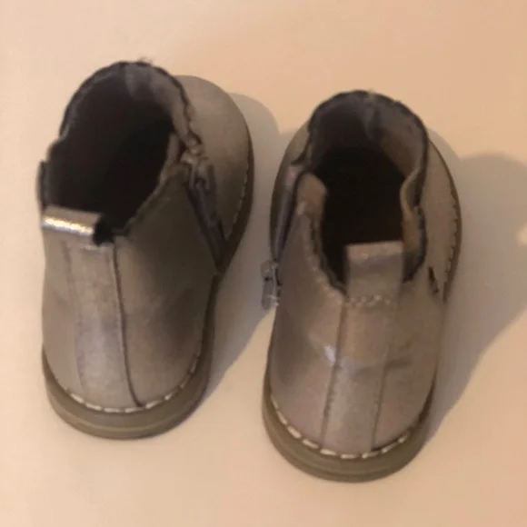 Kids Gap Silver Shimmer Ankle boots girls sz 6 - Picture 2 of 5